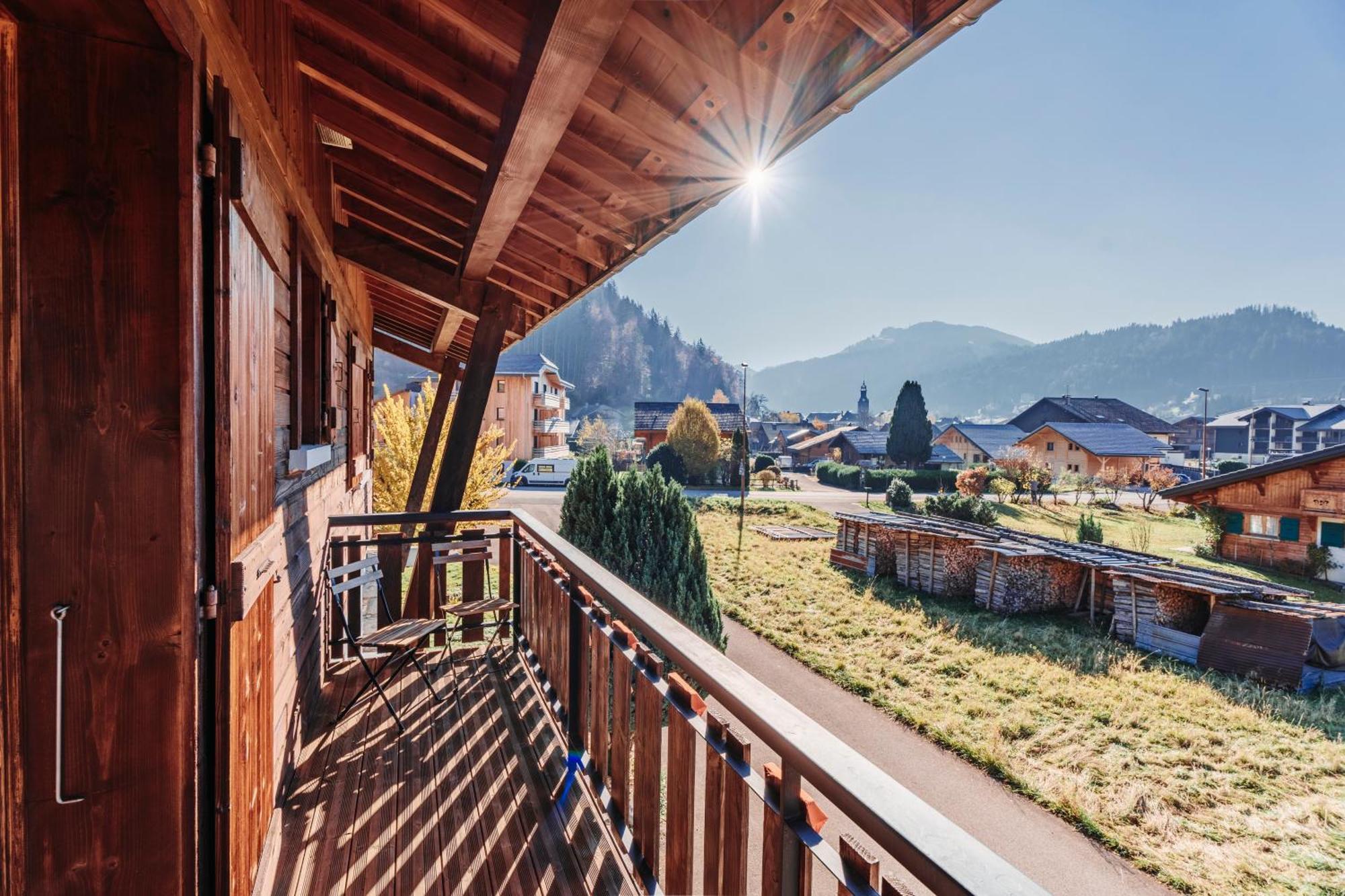 The Fat Fox Lodge, Morzine Монрьон Экстерьер фото